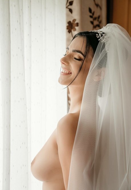 Boudoir Galleries sex actress image