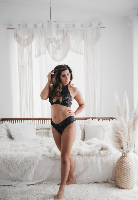 Boudoir Galleries actress image