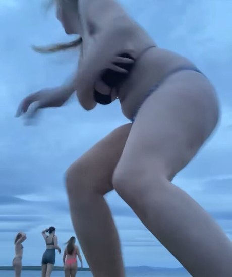 flat chested onlyfans nice galleries