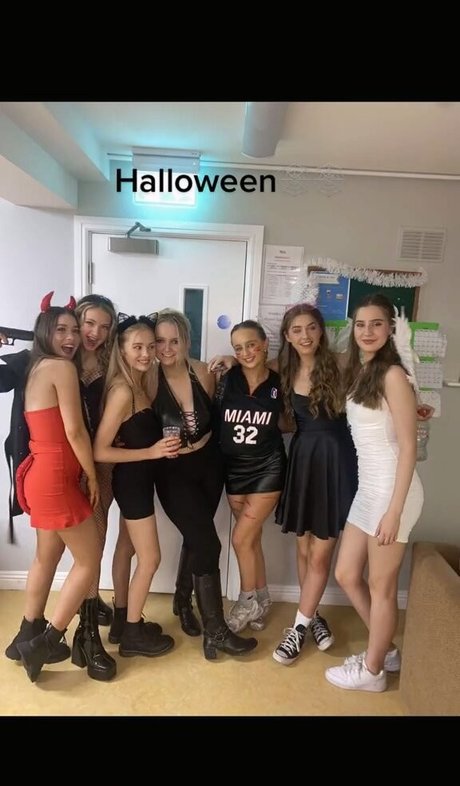 Katie O sexy model photos