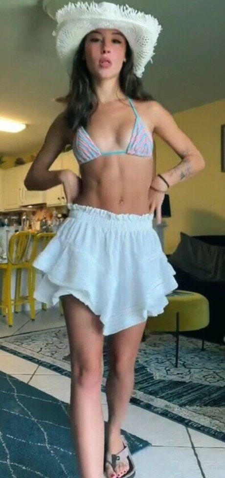 Bitty 01 nudes actress photo