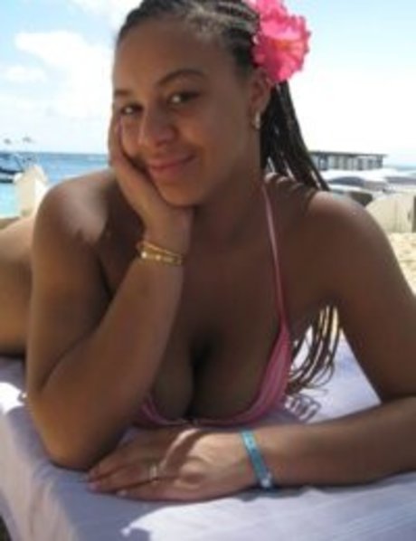 Nia Siux star naked images