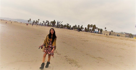 loucharmellefree nude actress image