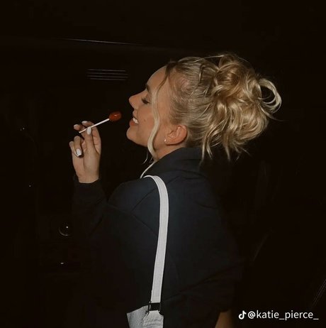 Katie Pierce model free photo