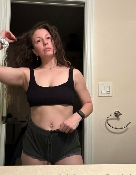 Alexis Rodriguez beautiful actress pic