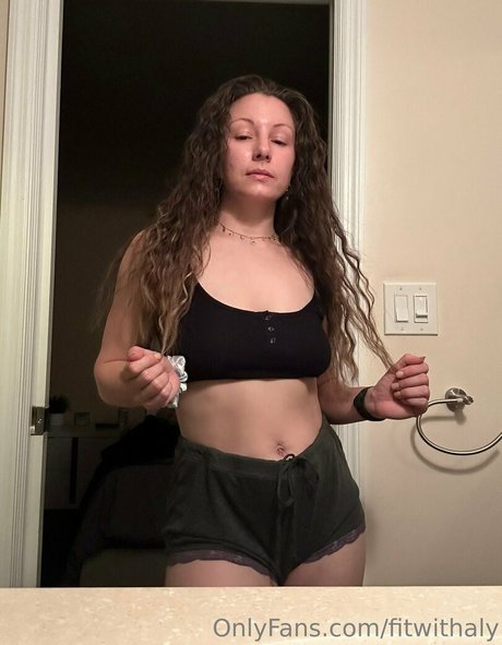 Alexis Rodriguez free star photo