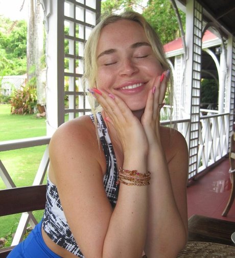 Sophia Armata pornstar sexy pic