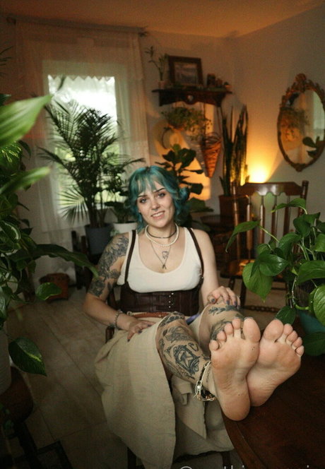 mythicmaggie star high quality pics