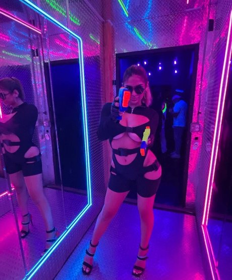 Sami Brielle perfect model photo