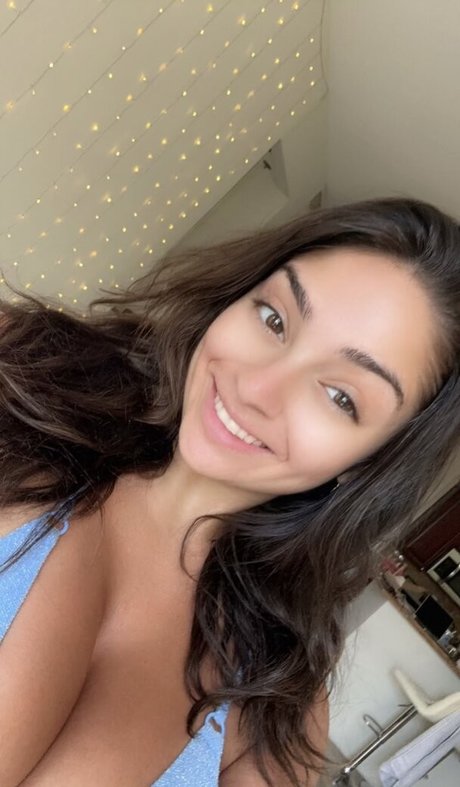 Sami Brielle model nice img