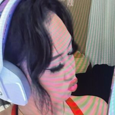 Samantha Yang Hmong exclusive star images