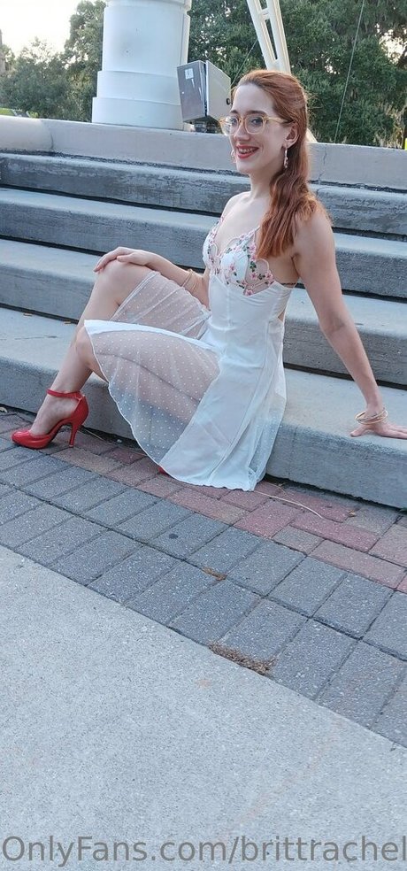 brittrachelleupdates pretty model images