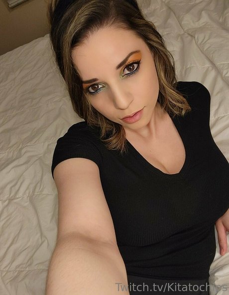 kitatochips nude star photos