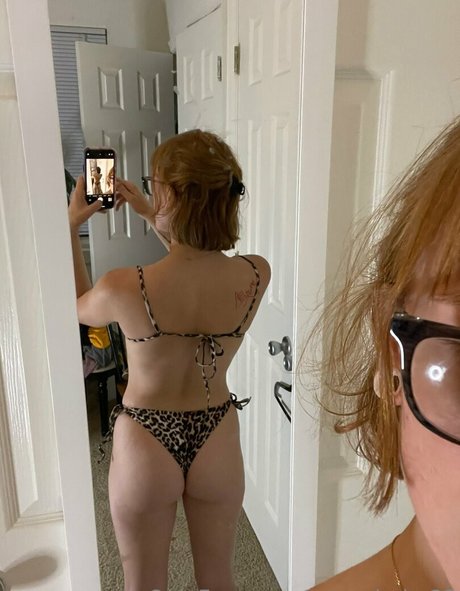 sunnybabe22 pornographic actress image