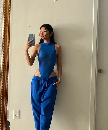 Oanhdaqueen model art pics