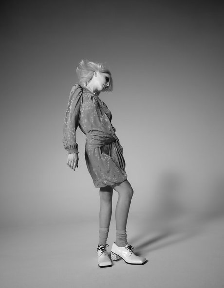 Emma Chamberlain hot star img