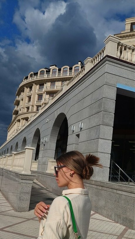 michelle milly star high quality image