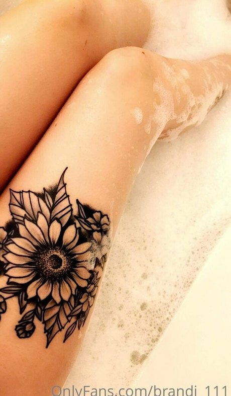 squat onlyfans art nude photo