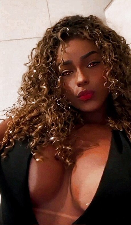 ynaraabb sexy pornstar img