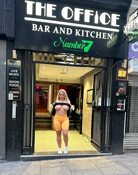 Lana Wolf top star photos