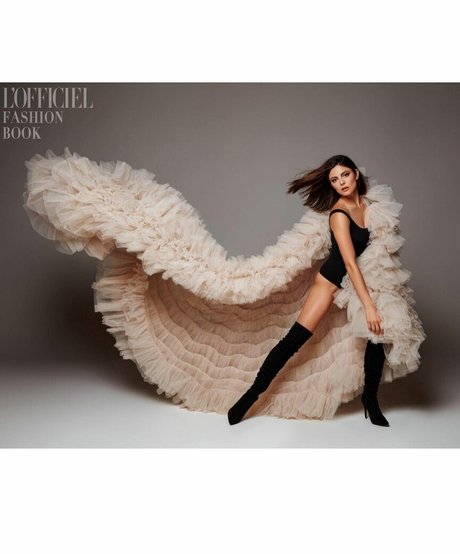 Monica Barbaro model art pic