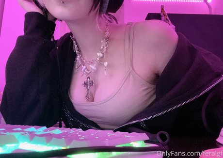 Babivmpr hot star image