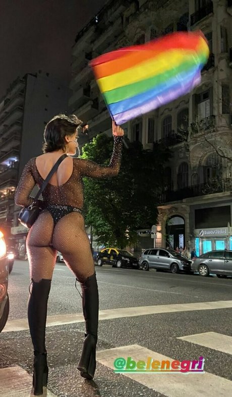 Belenegri model sexy image