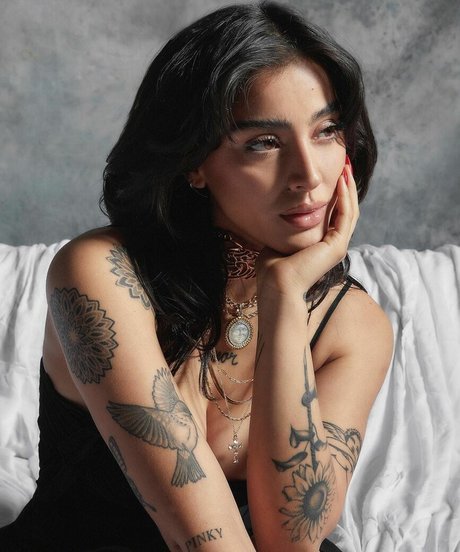 Belenegri top actress picture