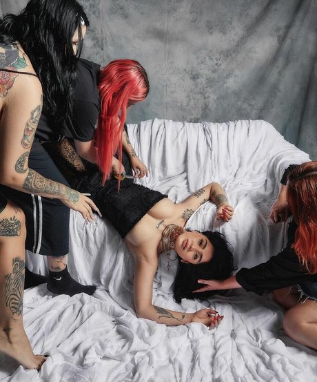 Belenegri naked actress galleries