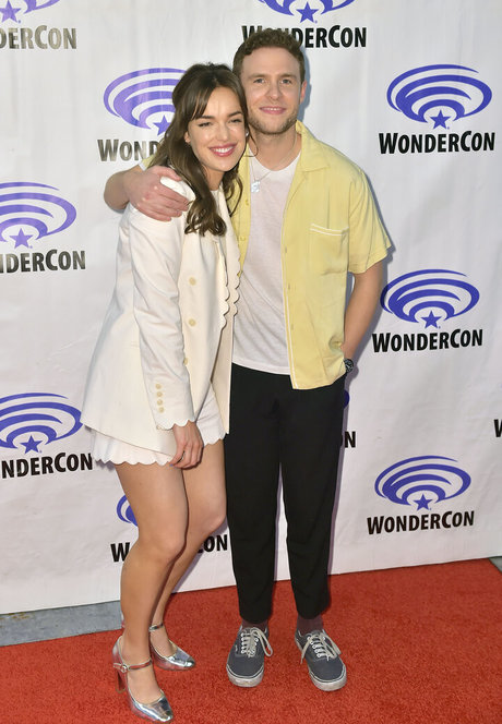 Elizabeth Henstridge star nudes picture