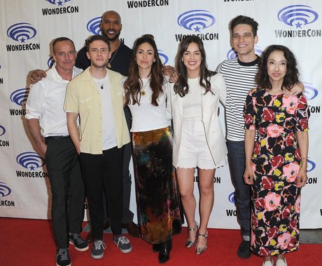 Elizabeth Henstridge model pornographic pictures