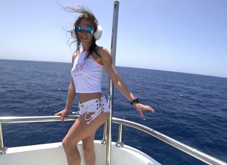 mianaughtygirl top star gallery