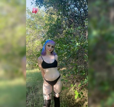 shortemogf hot model photo