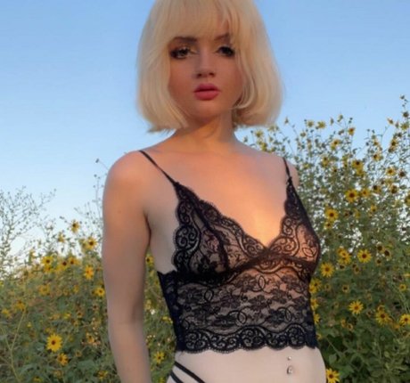 shortemogf pretty pornstar pictures