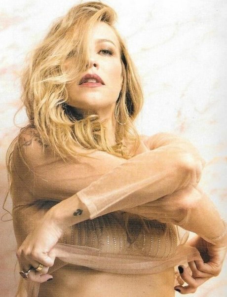 cheating wife onlyfans pretty photo