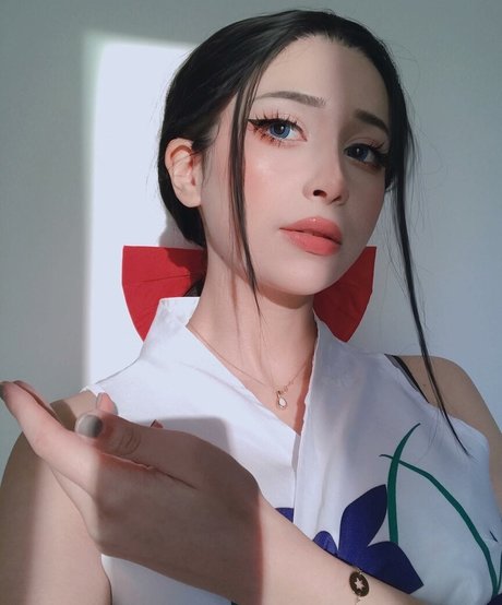 Miruqi model adult pics