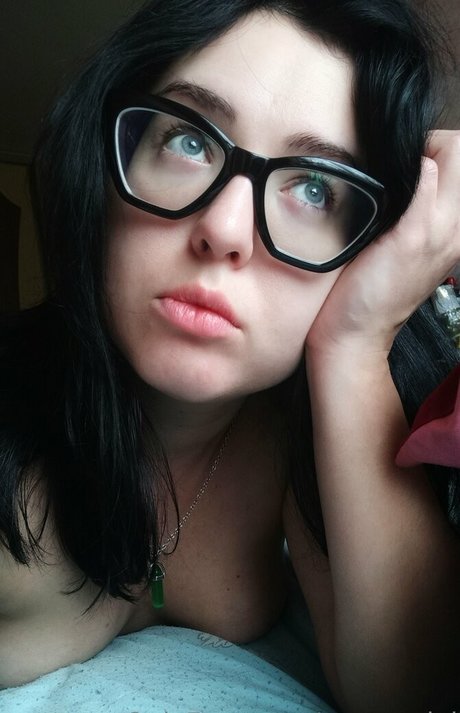 mermariel model beautiful pics