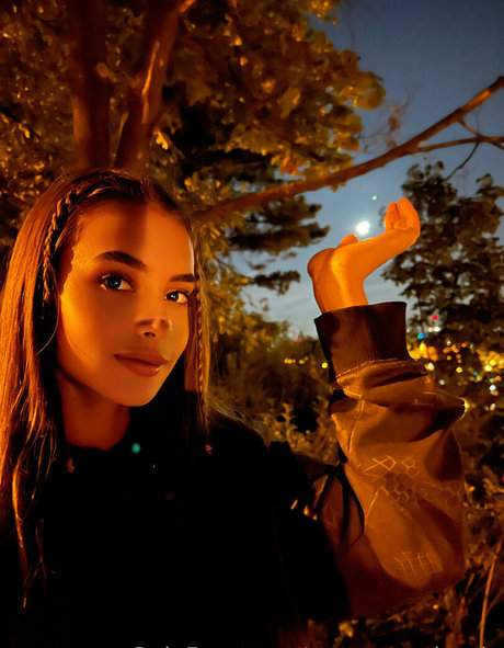 Vanessa Alessia naked star photos