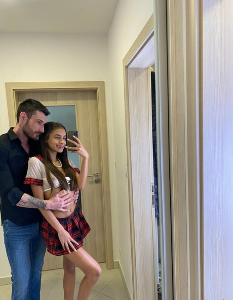 Vanessa Alessia pornographic model img