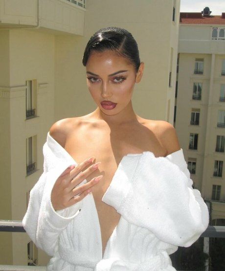 Wolfiecindy sexy pornstar image