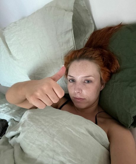 Tannar Eacott naked star pic