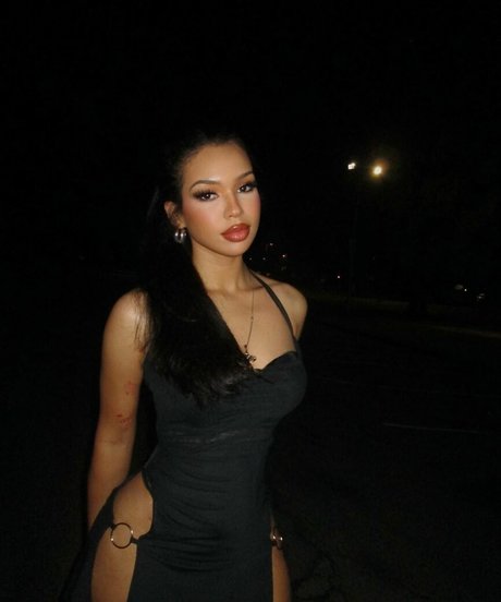 liseimy nude model pics