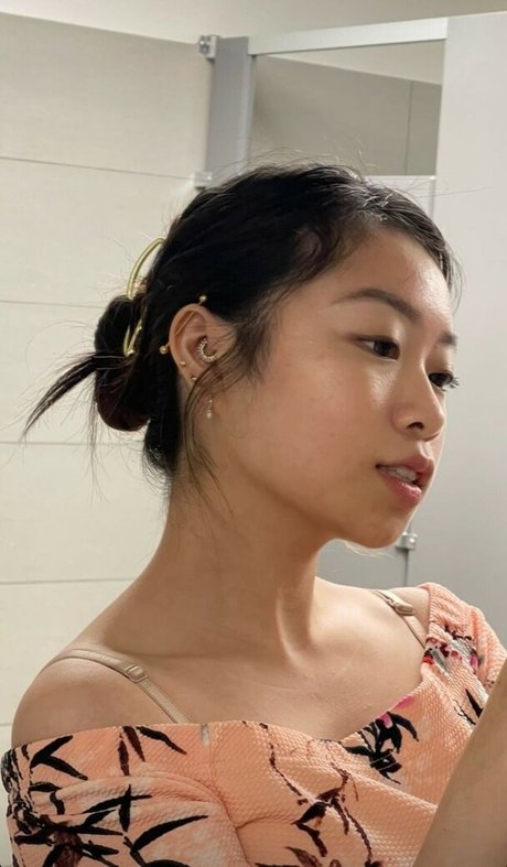 busty solo onlyfans hot sexy photos