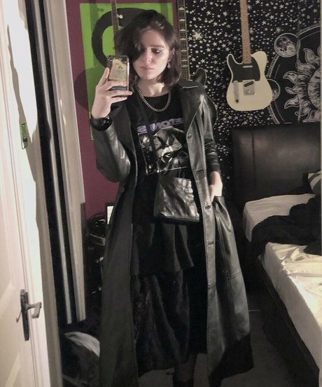 Lich Qween model erotic img