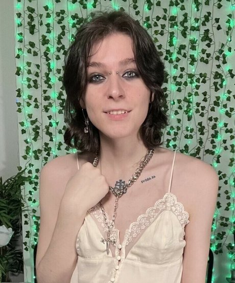 Lich Qween star xxx image