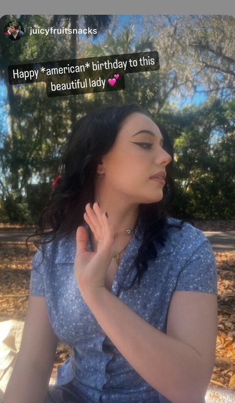 LivBev free model picture