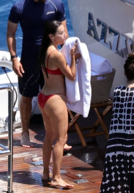 non nude onlyfans beautiful pic