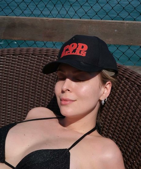 Tata Estaniecki pretty pornstar image