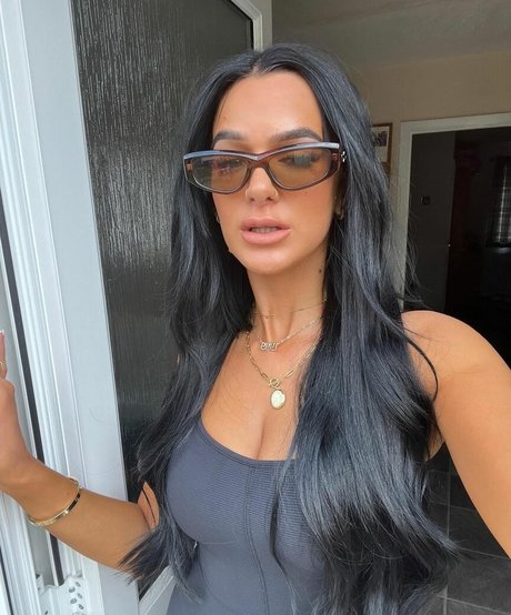 Louise Reid nude star galleries