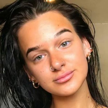 Louise Reid nice star pic